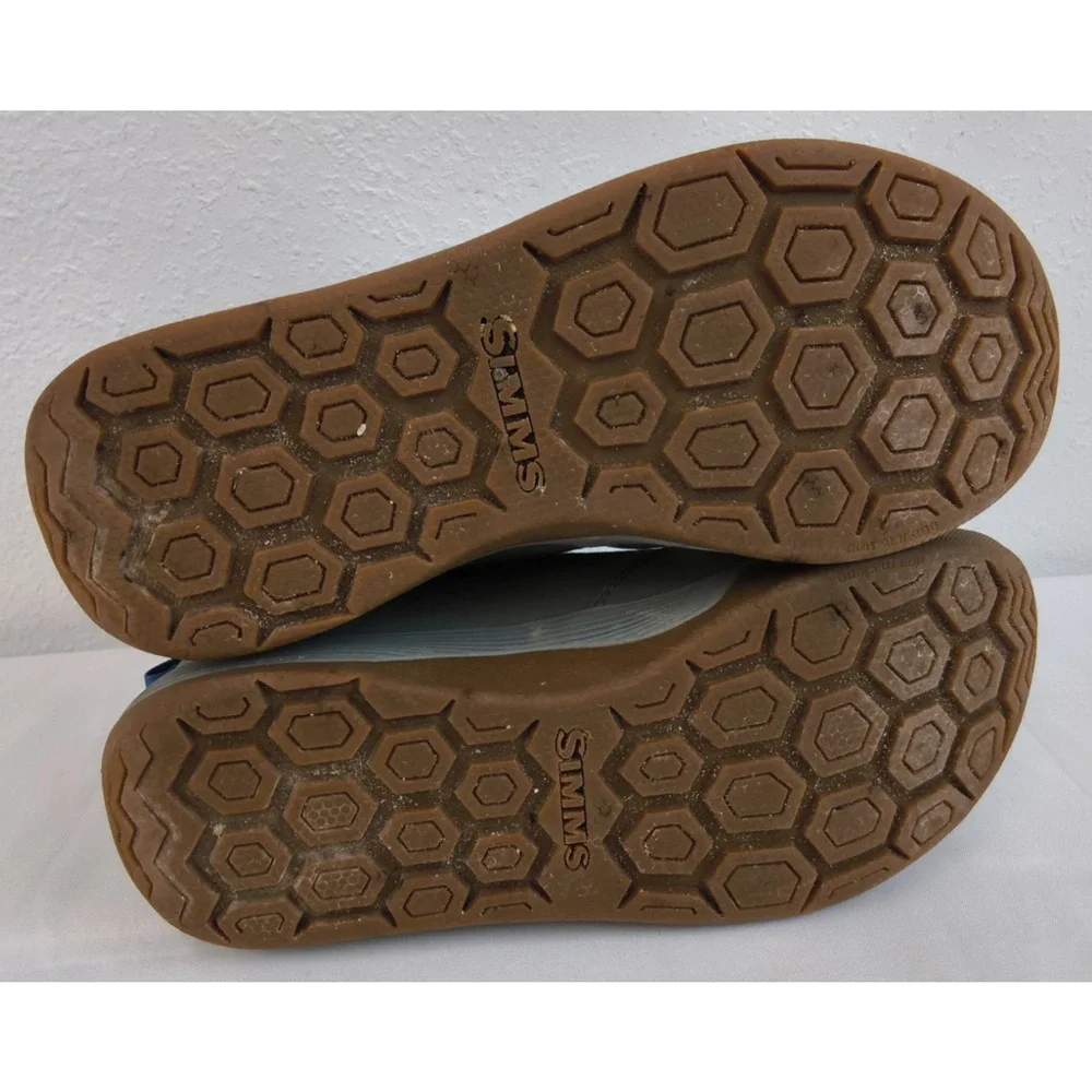Simms Flats Sneaker Wading Boots Men's 9.5 D Grey Boulder #W5262